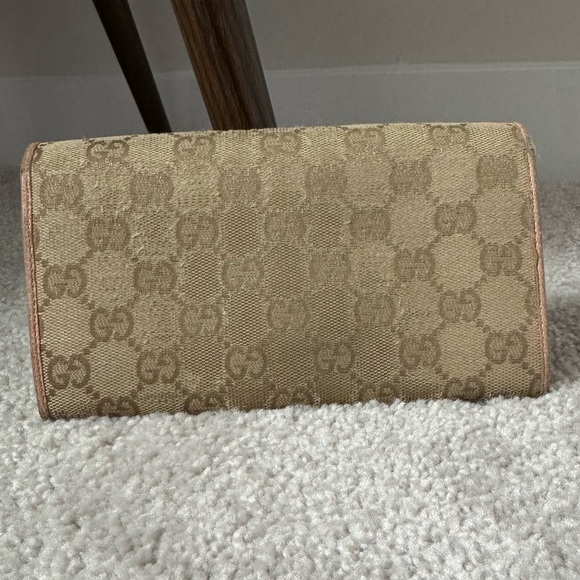 Gucci Monogram Wallet - Picture 2 of 12
